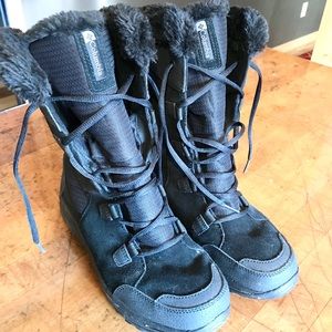 Columbia Ice Maiden II Snow Boots, Size 9